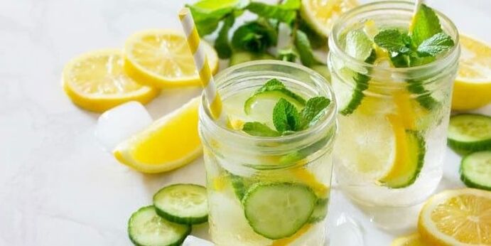 ماء الليمون مع الخيار لانقاص الوزن